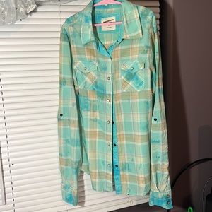 Arizona Women’s Long Sleeve Button Down Multicolor Shirt